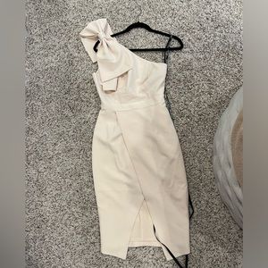 Lavish Alice dress NWT size 4